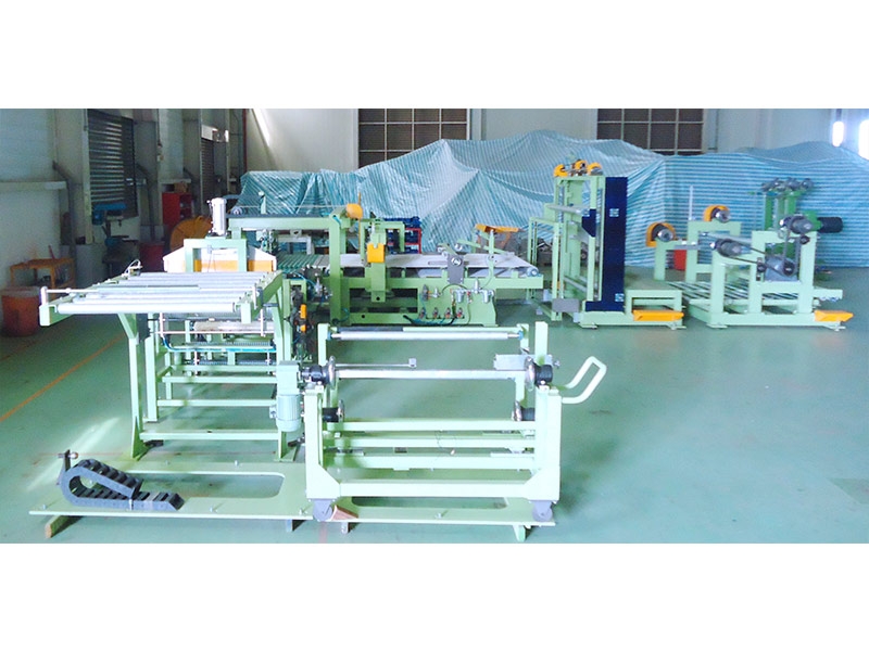 HORIZONTAL PLY AUTO CUTTING & SPLICING MACHINE